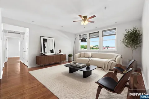 22 Sylvan Street 2A