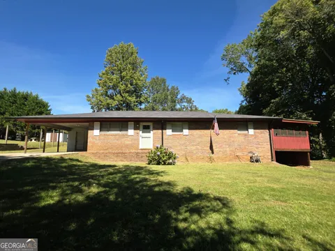 223 Lakeview DR