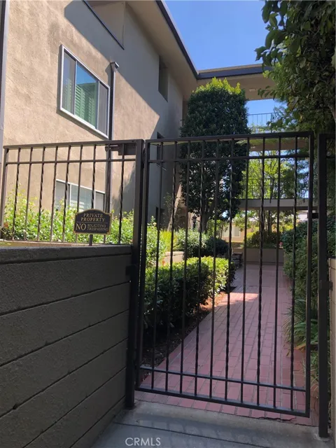 380 S Orange Grove Bl #8