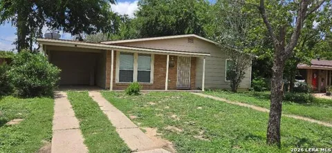 519 E Bonner