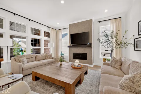 1405 Lake Haven Lane