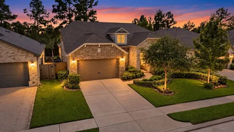 114 S Wild Petunia Trail