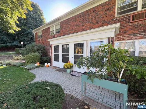 118 Regency Park 118