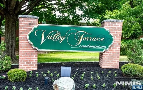 1130 Valley Road 2B