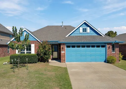 3104 W Mobile Place