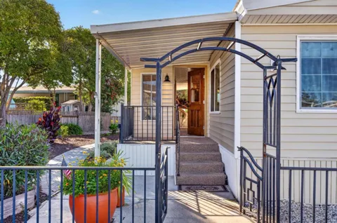 114 Candlewood Drive #114