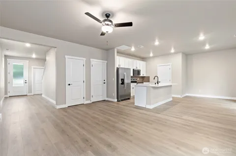 6169 NW Bruggman Loop