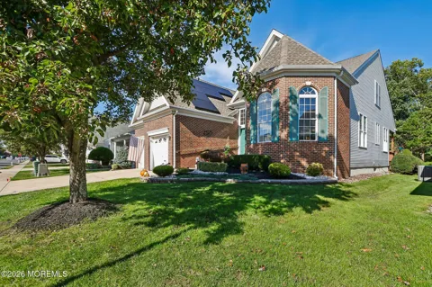 77 Oakmont Lane