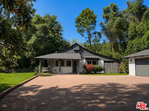2836 Roscomare Road