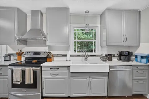 3440 Edgefield Road