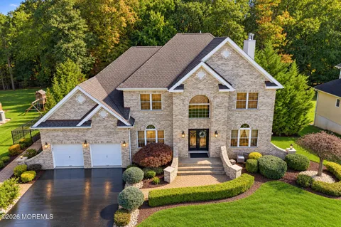 10 Treetops Drive
