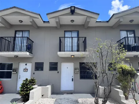 324 W 74th Pl ##6
