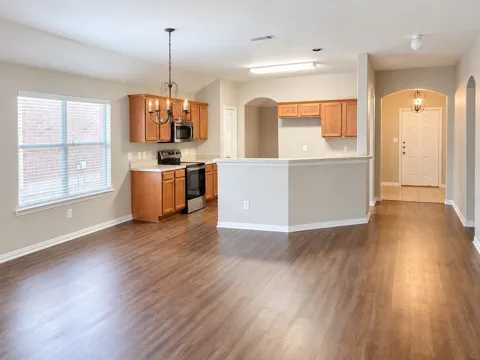 612 Cov Court