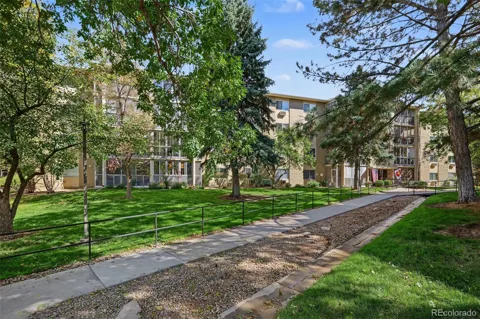 3082 S Wheeling Way #306