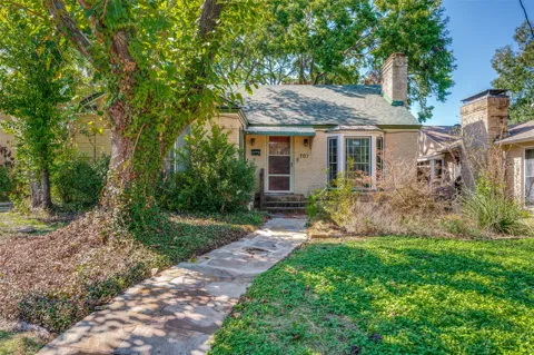 707 Oak Cliff Boulevard