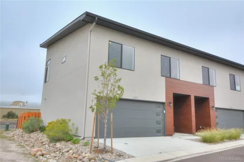 241 Front Street #101