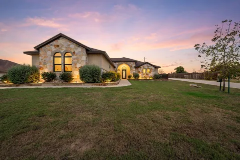 307 Bluestem Cove