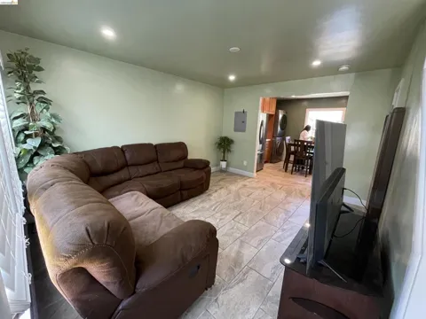 18 W Chanslor Ct