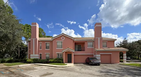 106 SW Peacock Boulevard #4-101