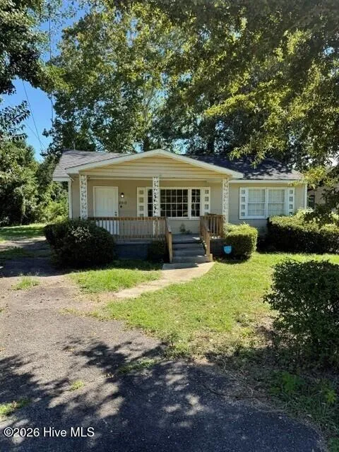 2513 Rhodes Drive