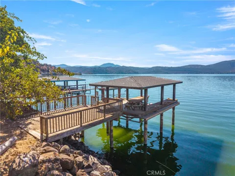 11411 Lakeshore Drive
