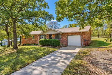 121 Gilbert Drive