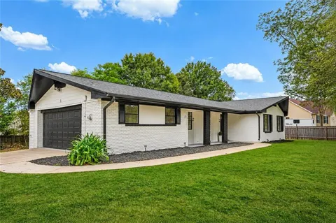 2521 Fairview Road