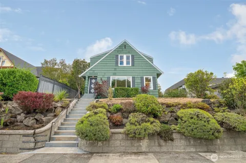 1512 6th Avenue W