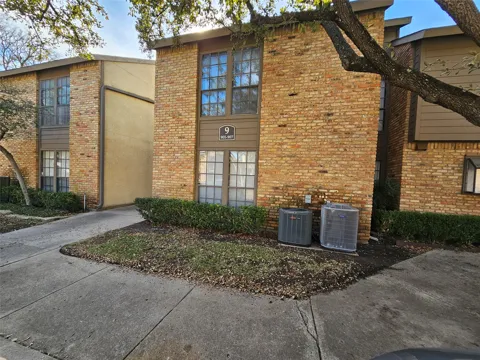15221 Berry Trail #904