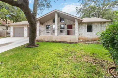 850 MISSION HILLS DR
