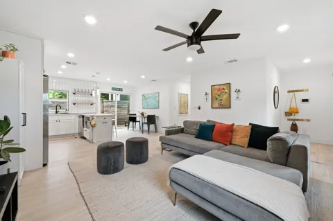 1406 Camelot Circle #1