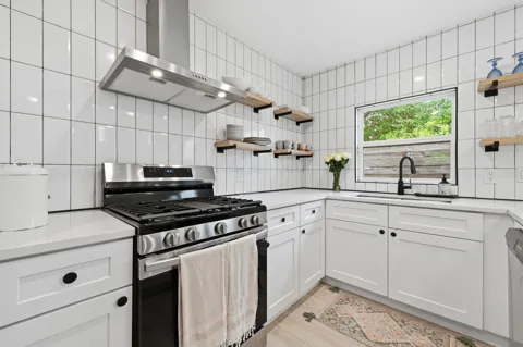 1406 Camelot Circle #1