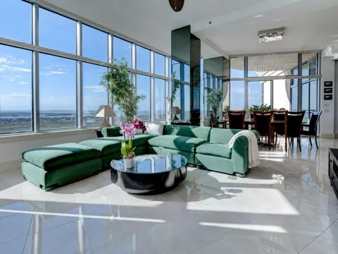 801 E Beach Drive #BC2808