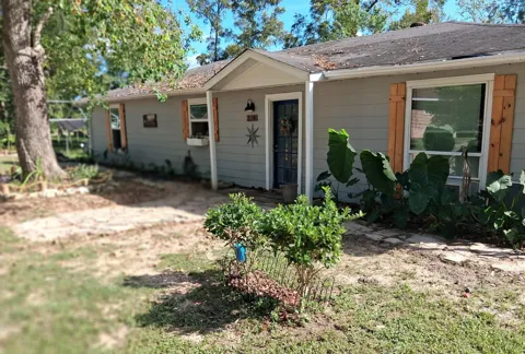 216 Hackberry Lane