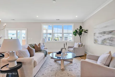 2216 Sandbrook Loop