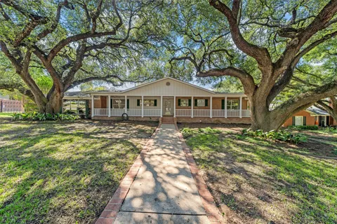 5014 Ridgeview Drive