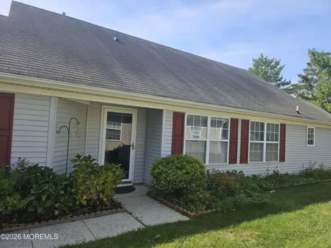 6 Rosewood Drive
