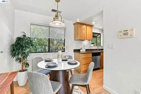 2827 Monument Blvd #52