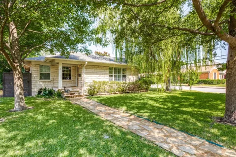 7627 Robin Road