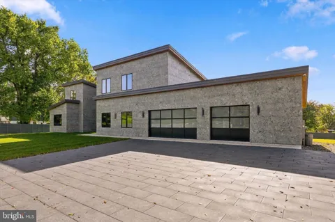 298 PAOLI PIKE