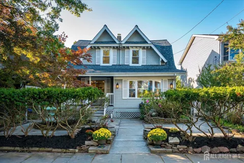 78 Lawrence Avenue