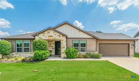 318 Dancing Oak Lane #104