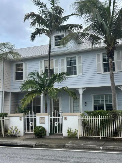 902 S FEDERAL Highway #8