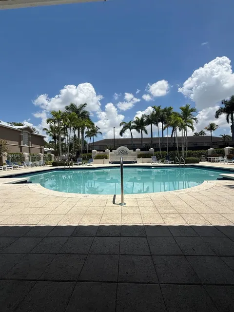 5650 NW 115 th court #101