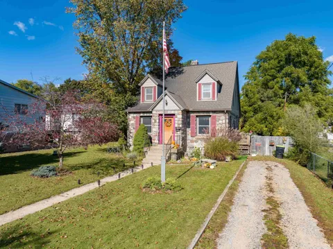 135 Carpenter Street