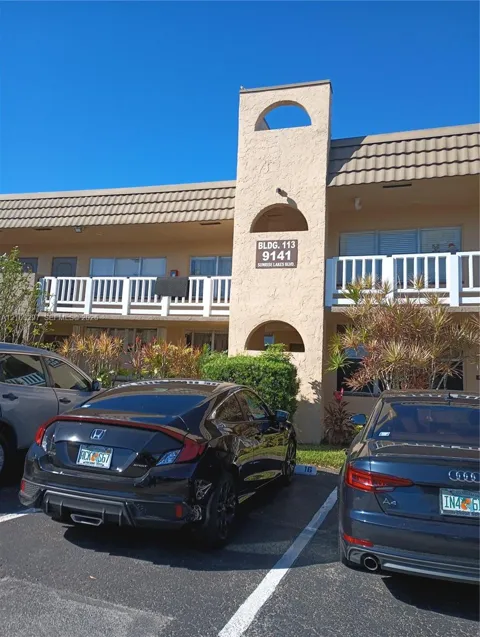 9141 Sunrise Lakes Blvd #219
