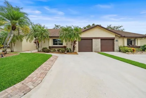 137 MEANDER CIRCLE