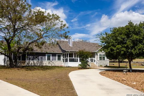 219 Victoria Dr