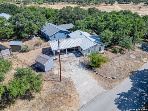 751 SCENIC TERRACE DR