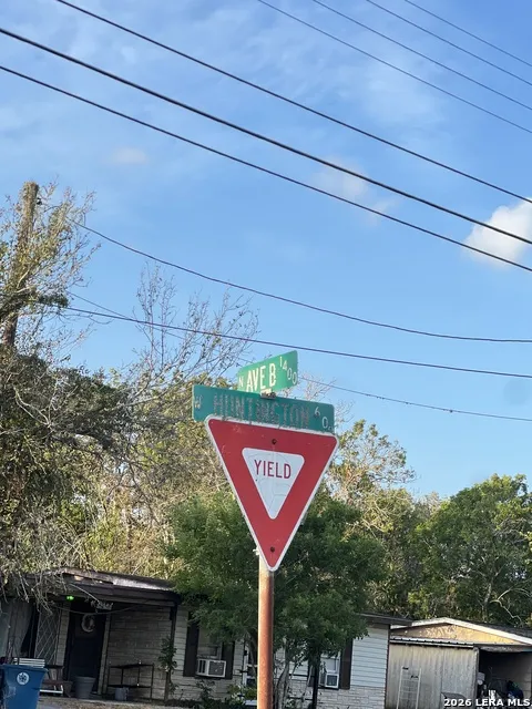 0 N AVE B